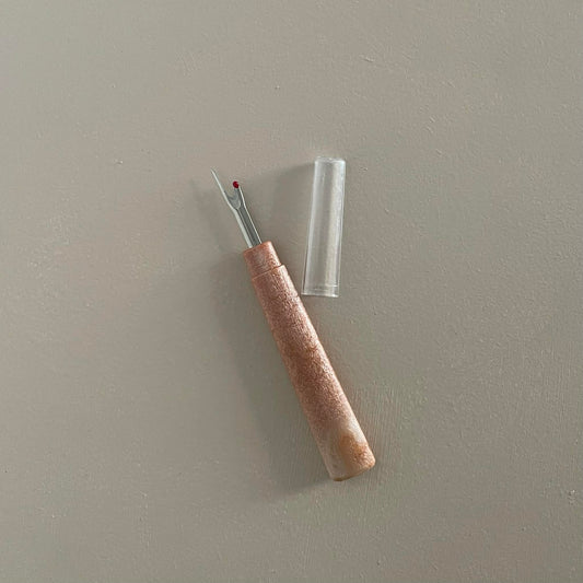 WOOD LOOK SEAM RIPPER