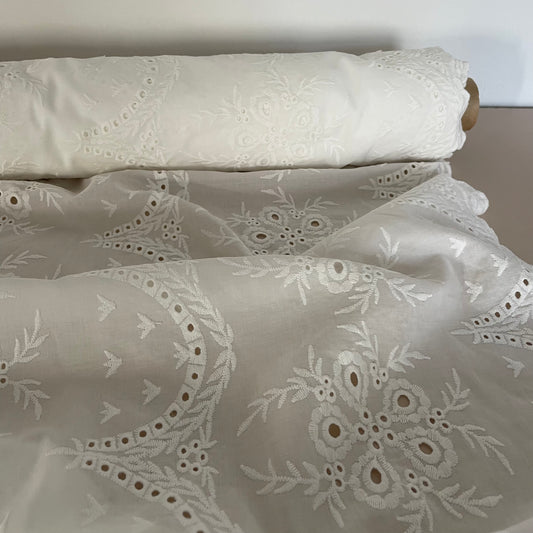 EMBROIDERED COTTON - DOUBLE BORDER FLORAL