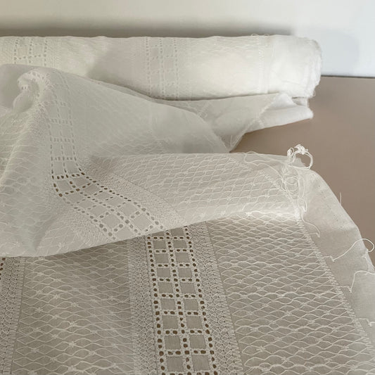 EMBROIDERED COTTON - IVORY LATTICE